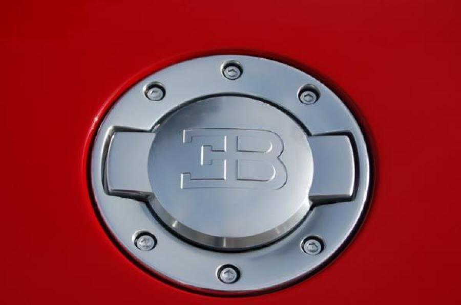  Bugatti Veyron 16.4 2008 года  (фото 22 из 31)